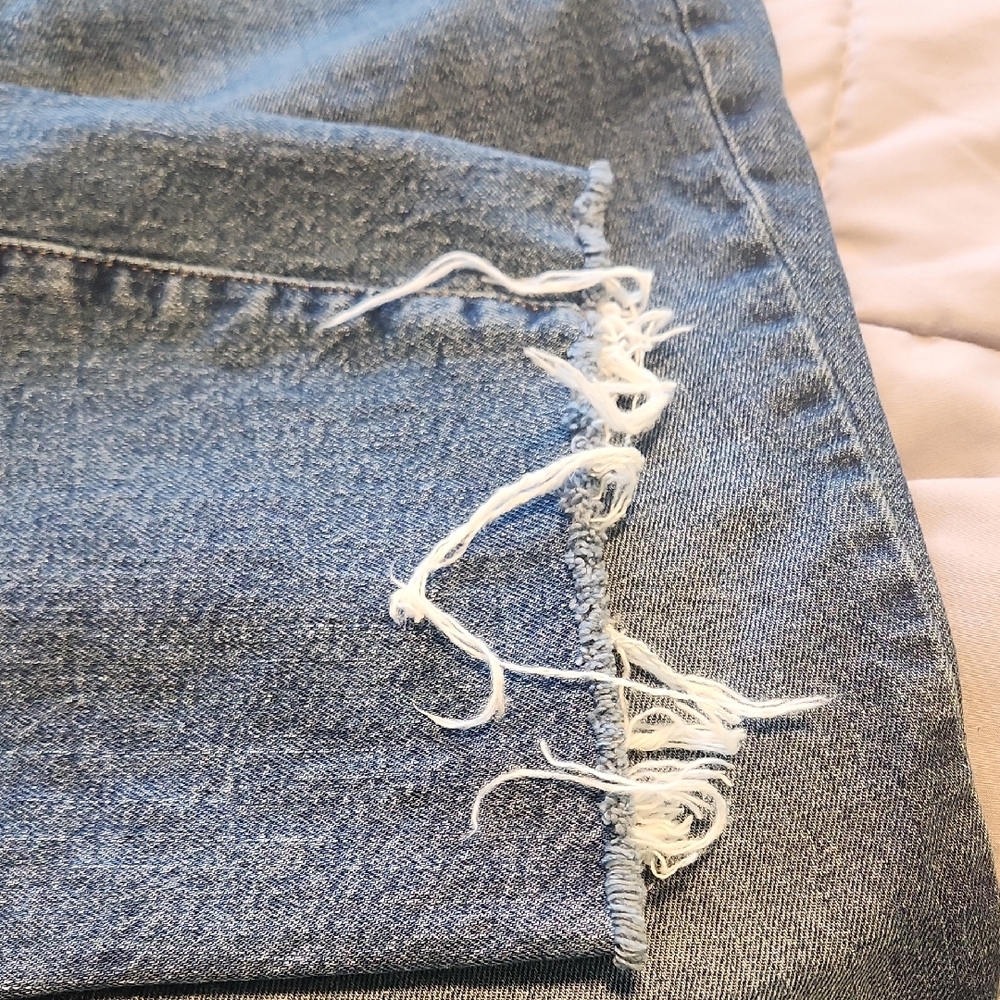 Universal Thread Blue Denim Jeans Women's Size 17R Mid Rise- Great Jeans - Picture 6 of 12